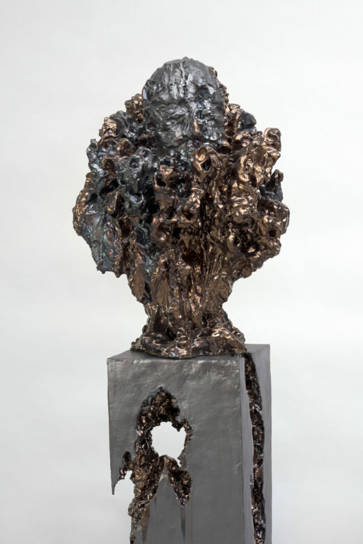 Céramique / Ceramics 61 x 42 x 42 cm (24 x 16 1/2 x 16 1/2 in.)