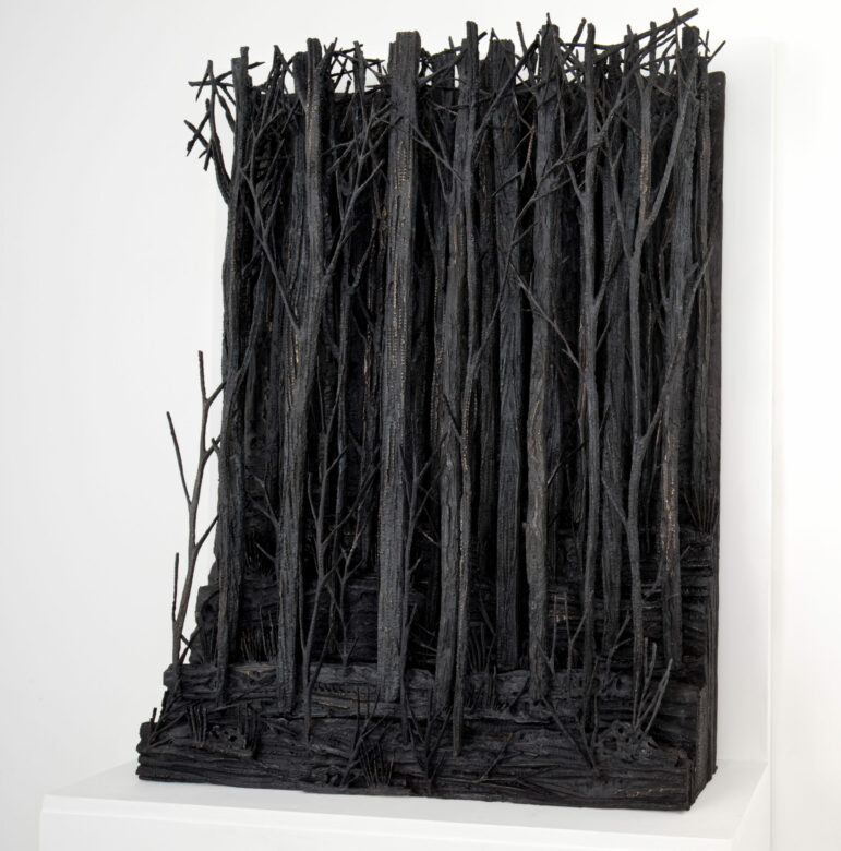 Bronze patiné / Patinated bronze 78 x 58,5 x 14 cm (30 3/4 x 23 x 5 1/2 in.) Edition de / of + 4 AP