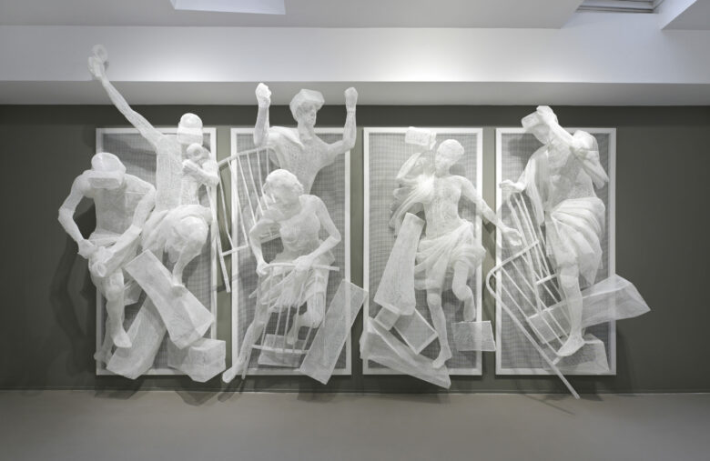 Grillage plastique thermoformé / Thermoformed plastic mesch 4 panneaux / 4 panels: 220 x 106 x 75 cm chacun / each 220 x 470 x 75 cm (86 5/8 x 185 x 29 1/2 in.)