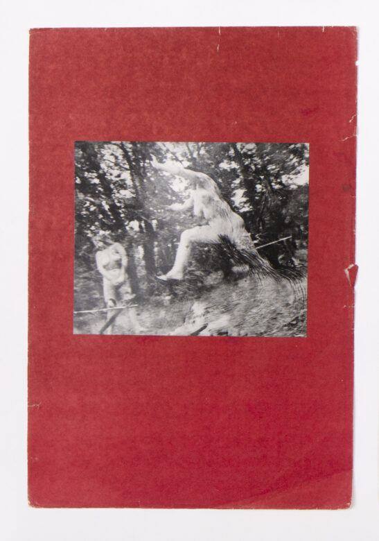 Tirage argentique vintage, papier coloré, pièce unique / Vintage silver print, colored paper Unique piece 35 x 24 cm (13 3/4 x 9 1/2 in.)