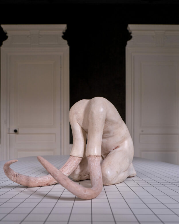 Céramique / Ceramics 23 x 22 x 39 cm (9 x 8 5/8 x 15 3/8 in.)