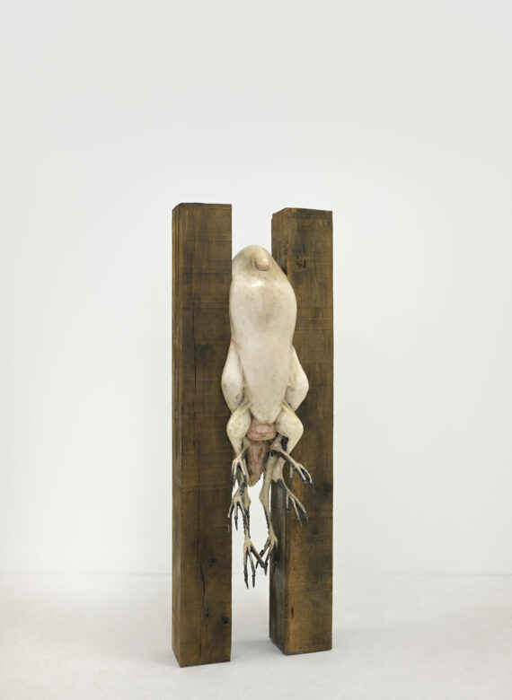 Poutres de chêne, métal, cire / Oak beams, metal, wax 133 x 47 x 35 cm (52 3/8 x 18 1/2 x 13 3/4 in.)